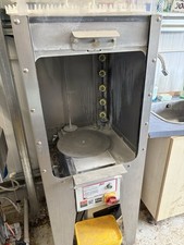 Egg washer