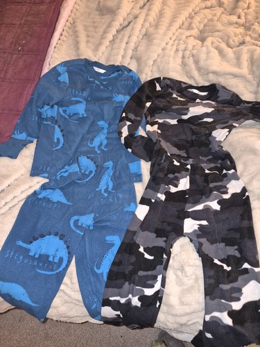 Pair nearly new - ,