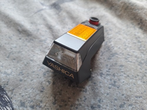 Yashica 110 flash unit - yashica, cs-110
