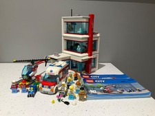 LEGO CITY City Hospital 60204 - 100% complete incl all stickered parts