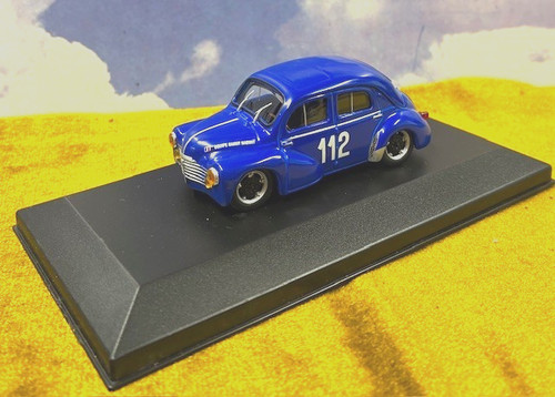 Renault 4cv berline - 1/43,