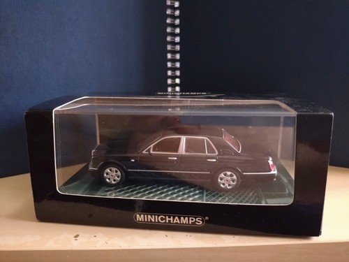 Minichamps 436139000 - 43,