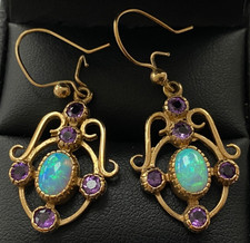 VINTAGE /ANTIQUE 9CT GOLD OPAL