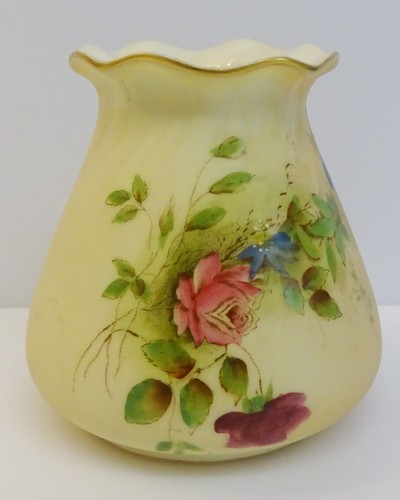 Royal worcester porcelain - royal,