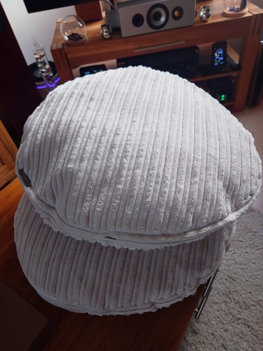 Pair cushions cream - pair,