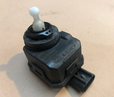 AUDI A3 S3 VW SKODA HEADLIGHT ADJUSTER MOTOR HELLA 007878