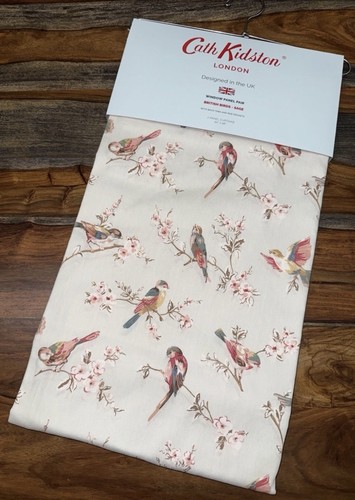 Cath kidston set window - cath,