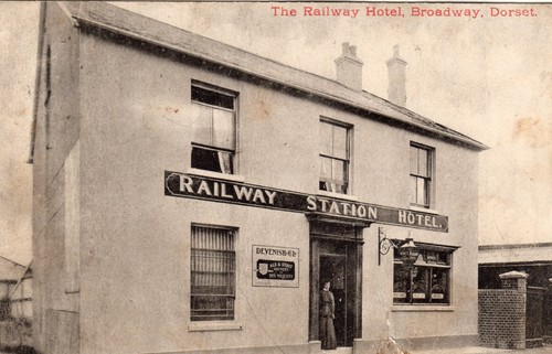 Railway station hotel - railway,