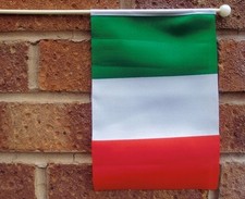 ITALY HAND WAVING FLAG medium