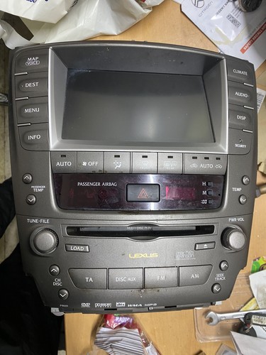 Lexus 250 mk2 - se, stereo