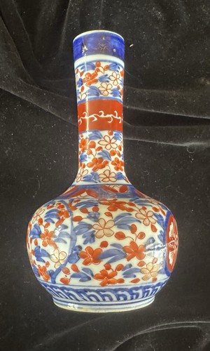 Vase imari colours - vase, in