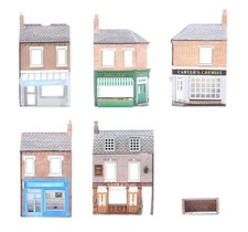 GRAHAM FARISH 'N 'GAUGE LOT OF 6 ASSORTED PUB/SHOP/BICYCLE HUT MODEL BUILDINGS
