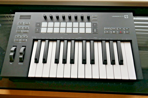 Novation launchkey mk3 - novation,