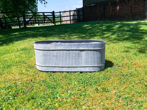Vintage ribbed design - ribbed, metal