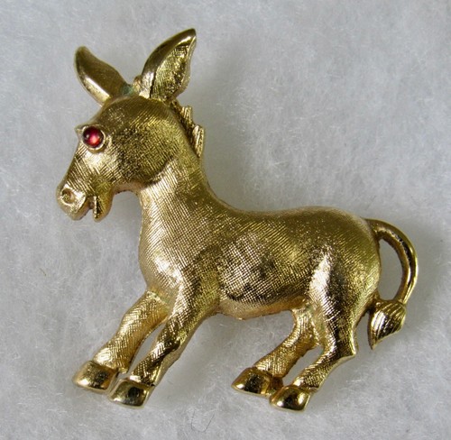 Small crown trifari donkey - crown,