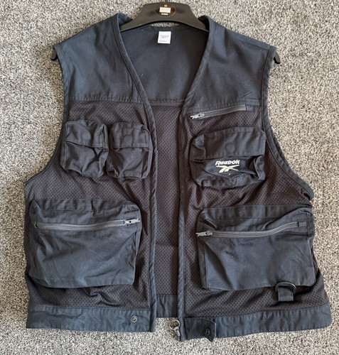 Black reebok - shipping),