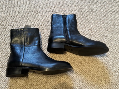 Bnwt zara women s black - bnwt,