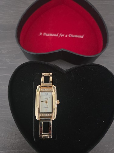 Identity gold tone ladies - gold,