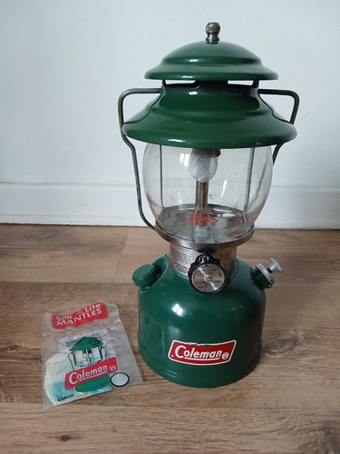 Vintage coleman 200a700 - coleman, petrol