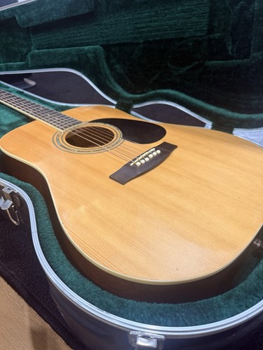 Gibson 2000 acoustic - j-50,