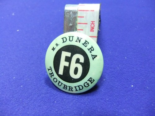Vtg tin badge dunera - tin,