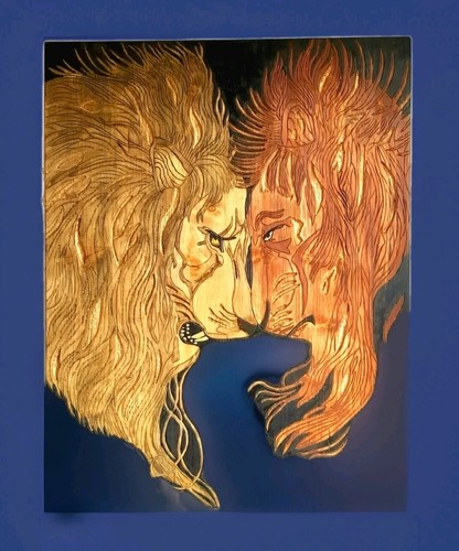 Two lions carving - lions', spruce