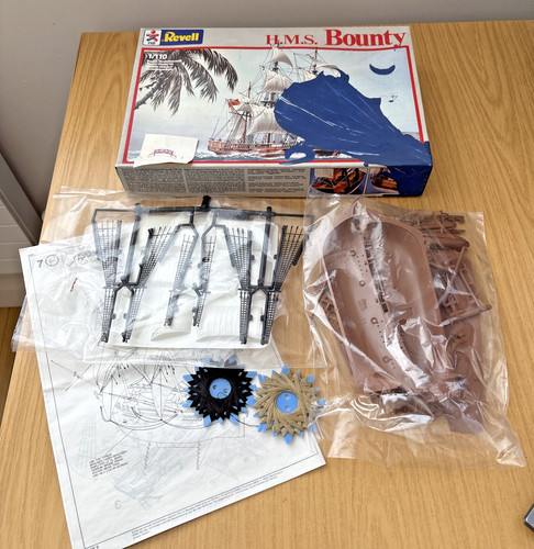 Zm656 revell hms bounty - zm656:,