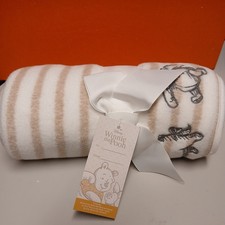 Disney Winnie The Pooh Blanket/Shawl New Born Baby Fleece Throw 70 X 100 CM Gift