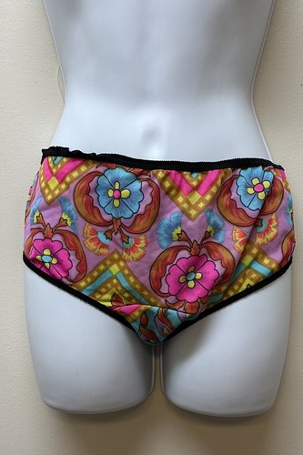 Vintage retro bright - mod, big