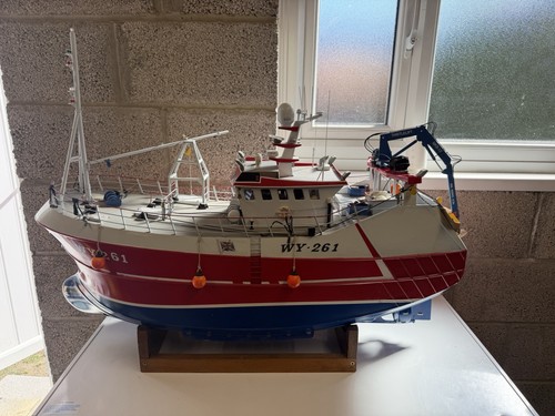 Model trawler our lass - model,