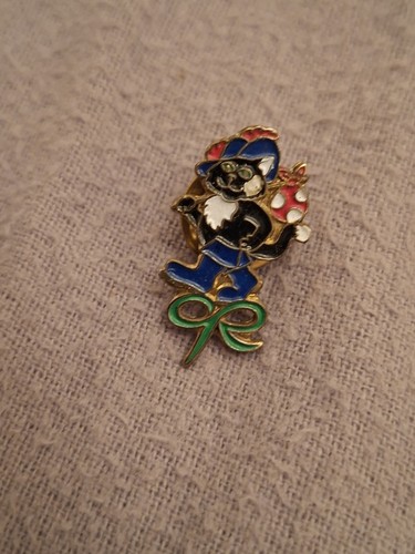 Vintage macmillan puss - vintage, in