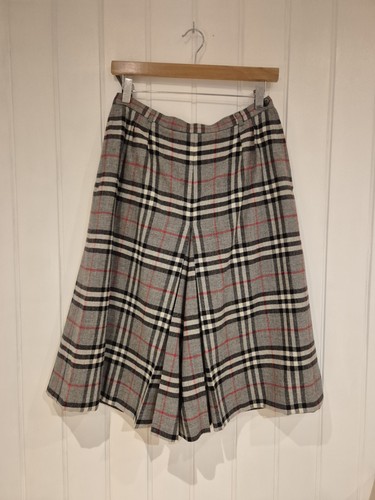 Vintage burberry plaid skirt - skirt, /