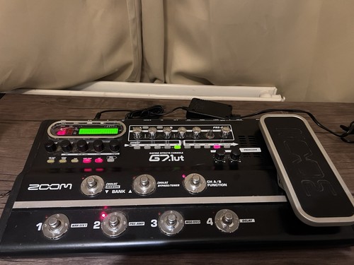 Zoom 1ut guitar effects - guitar,