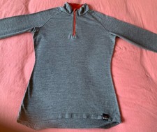 Isobaa Merino 200 Long Sleeved 1/4 Zip Base Layer, Grey, Size M.