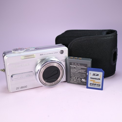 Traveler digital camera - digital,