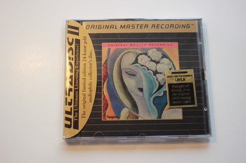 Derek the dominos - dominos,