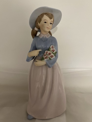 Regal collection lady figurine - lady,