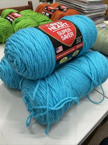 Red heart wool balls turqua - heart,
