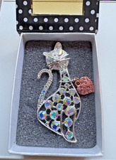 Vintage Swarovski Avon very sparkly Cat Brooch - New in Box