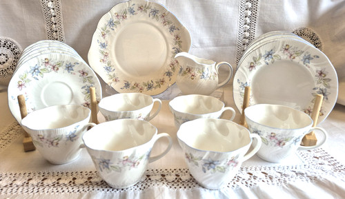 Queens fine bone china - queens,