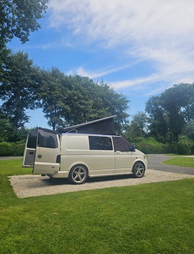 Volkswagen camper van - camper,