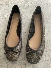‘F&F’ GLITTER BALLET STYLE PUMPS (UK 8/EU 42)
