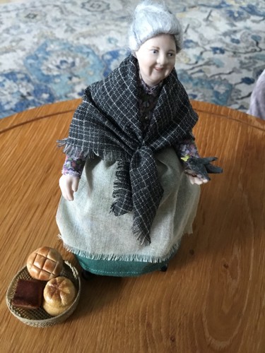 Dollshouse miniature 12th