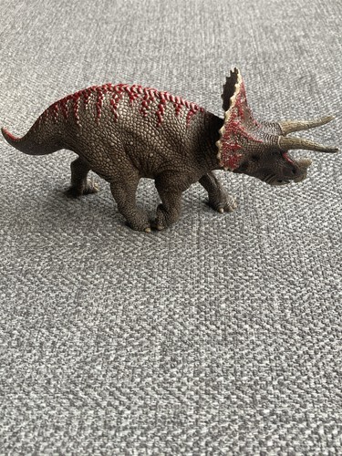 Large schleich triceratops - large,