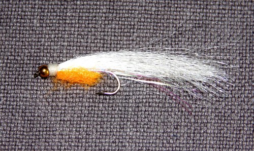 Streamer flies white - flies, alevin