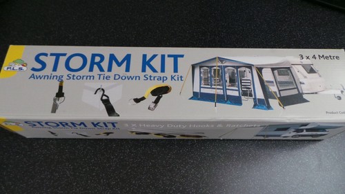 Caravan awning storm - caravan, down
