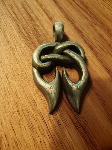 Celtic knot pendant young - pendant,