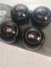 Thomas Taylor Lignoid Set of 4 Indoor/Short-Mat/Lawn Bowls, Size 5