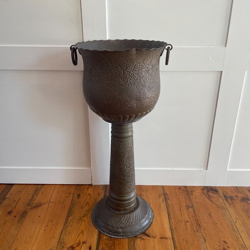 Brass planter with stand - with,