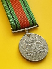 GENUINE WW2 DEFENCE MEDAL